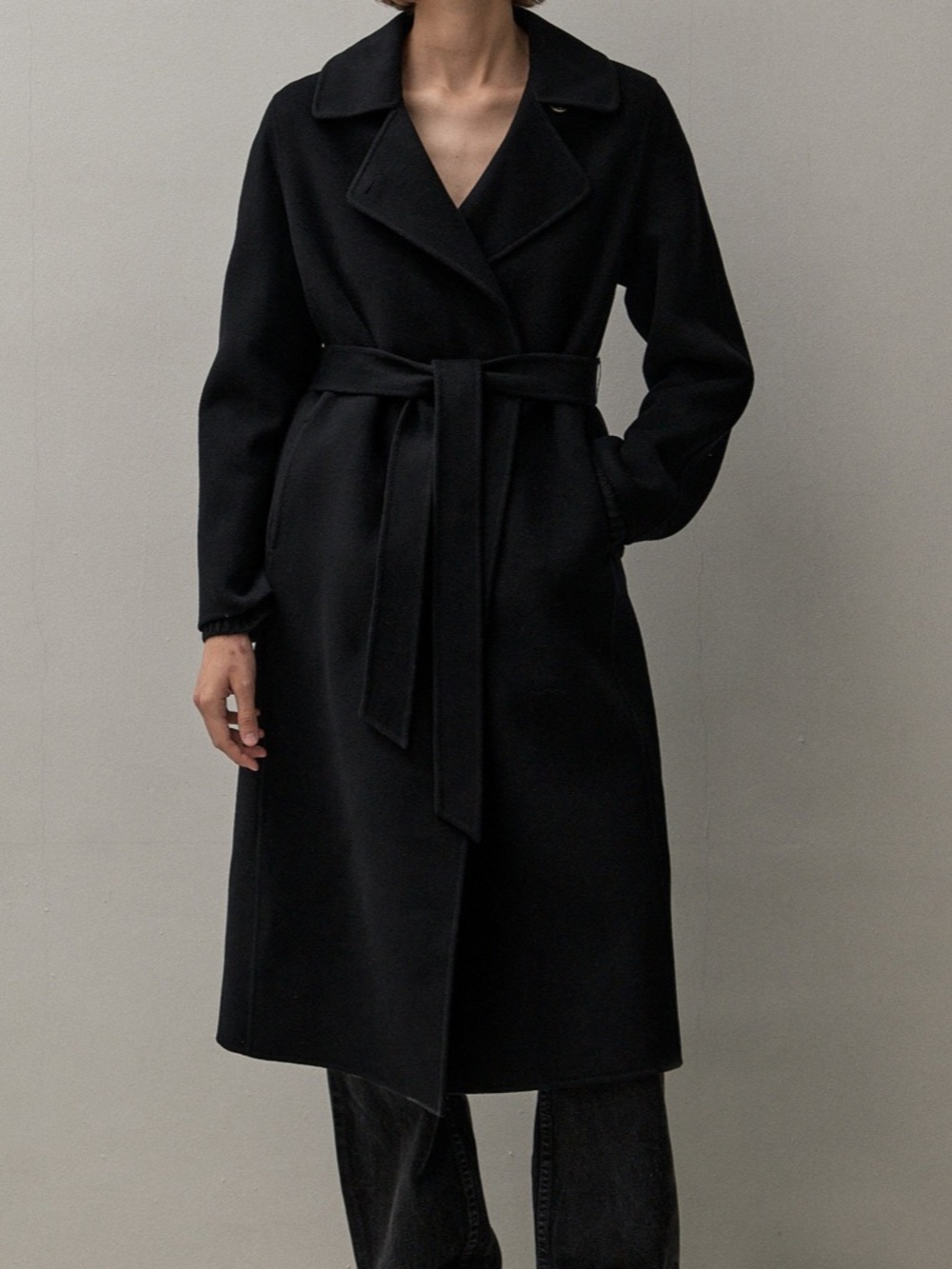 The Curated Tailored Coat in Black Size M